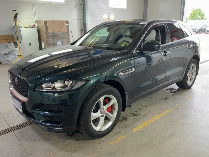 Jaguar F-Pace 20d — 1/8