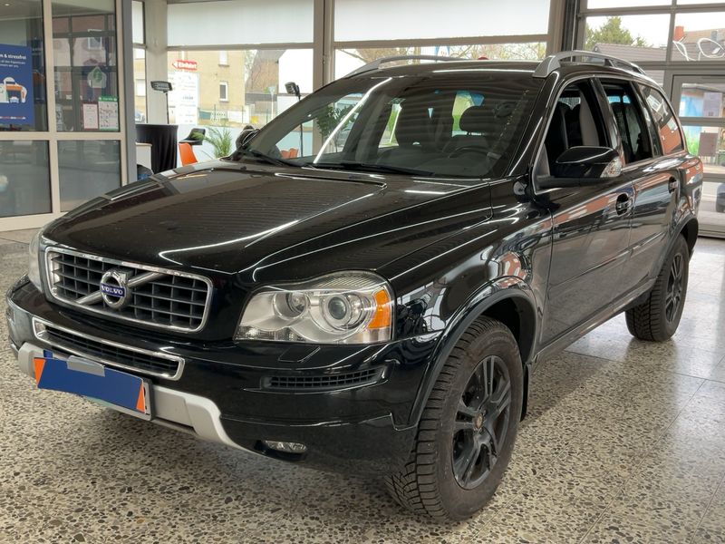 Volvo XC90 2.4 D5 — 1/8