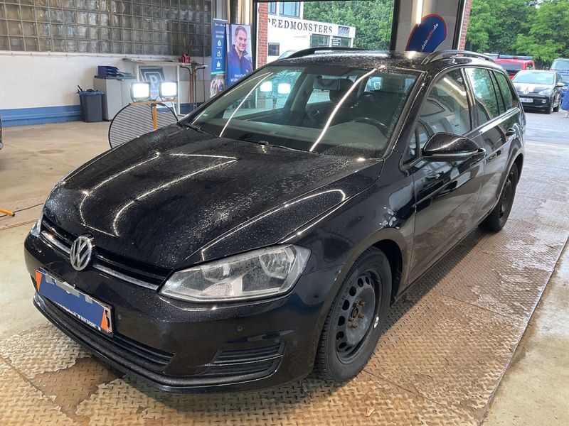 Volkswagen Golf VII 1.2 TSI — 1/8