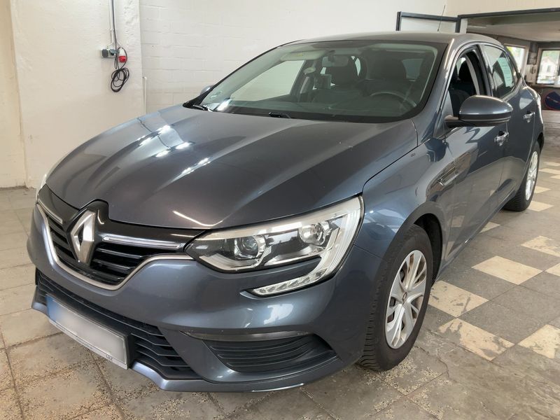 Renault Megane 1.3 TCe — 1/8
