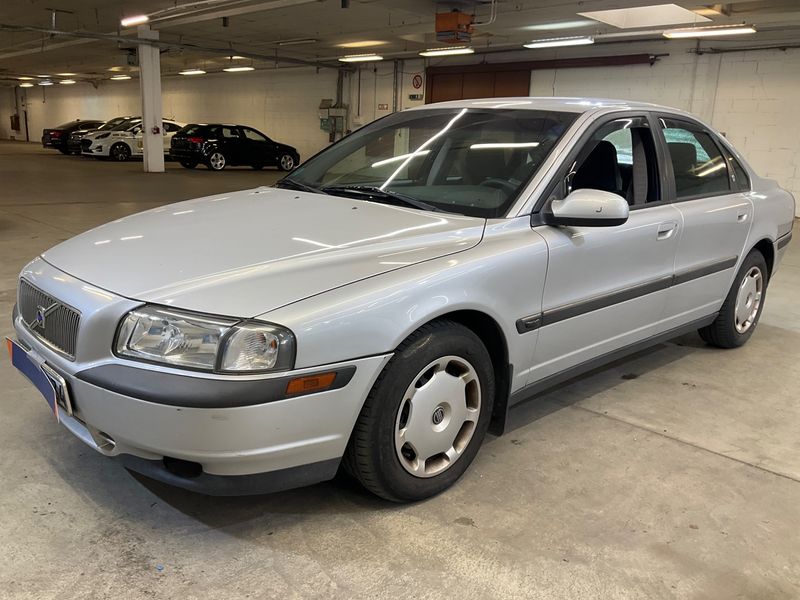 Volvo S80 2.4 — 1/8