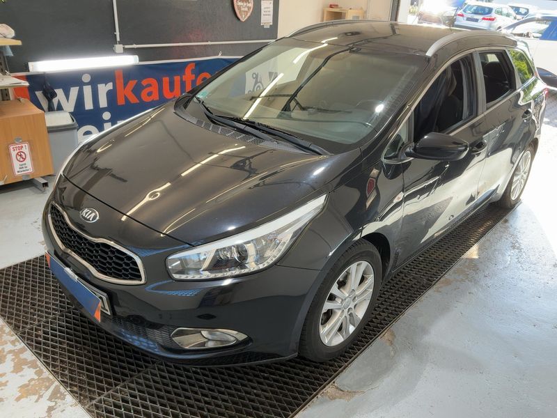 Kia cee'd 1.4 — 1/8