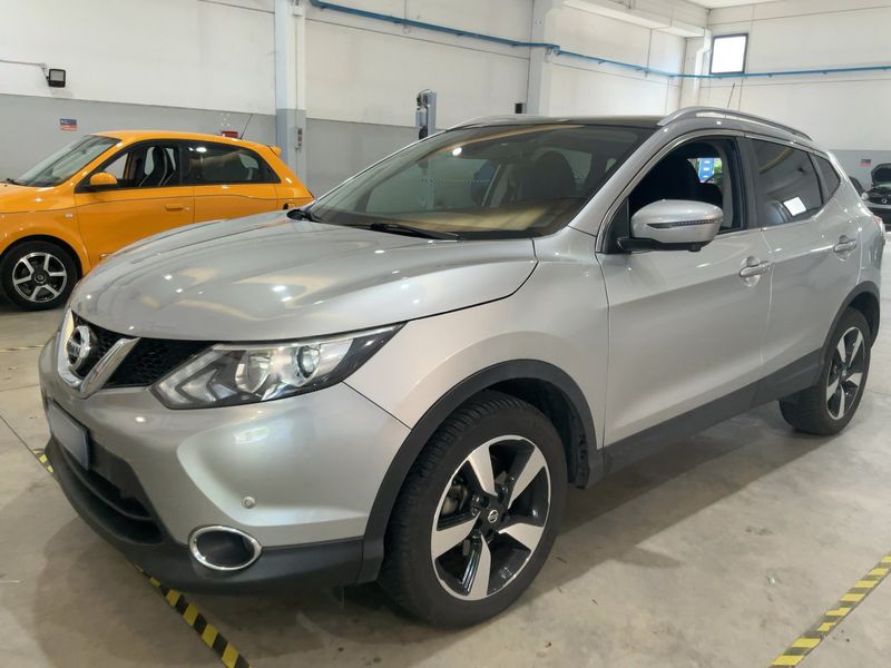 Nissan Qashqai 1.6 dCi — 1/8