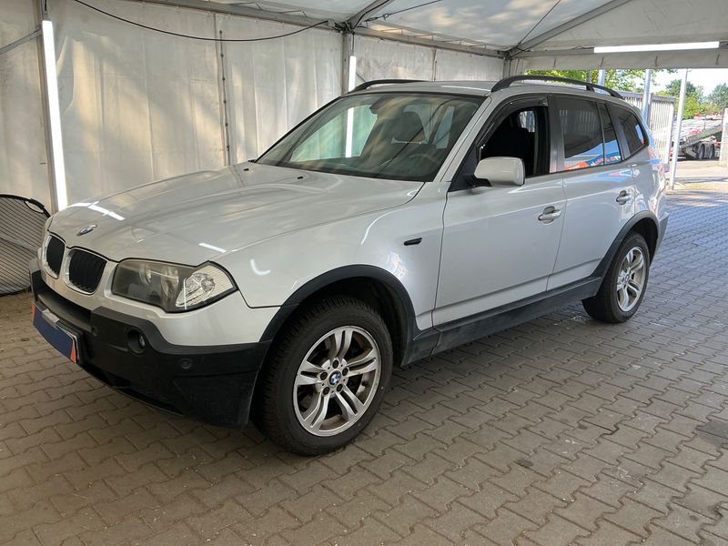 BMW X3 2.0i — фото 1