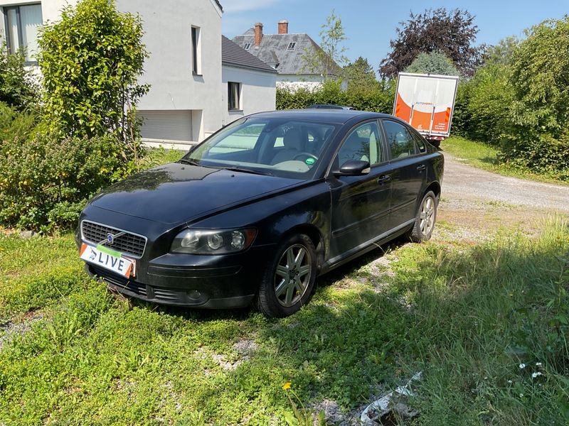 Volvo S40 2.0 D — 1/8
