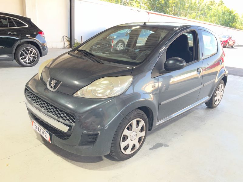 Peugeot 107 1.0 — 1/8