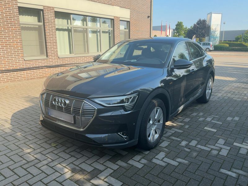 Audi e-tron Sportback 50 — 1/8