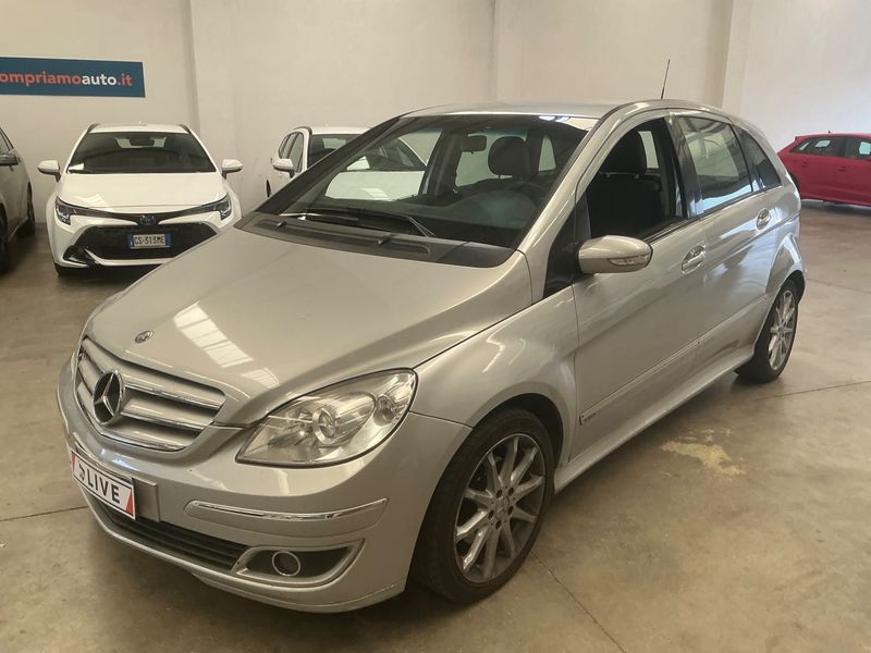 Mercedes-Benz B-Klasse B 200 CDI — 1/8