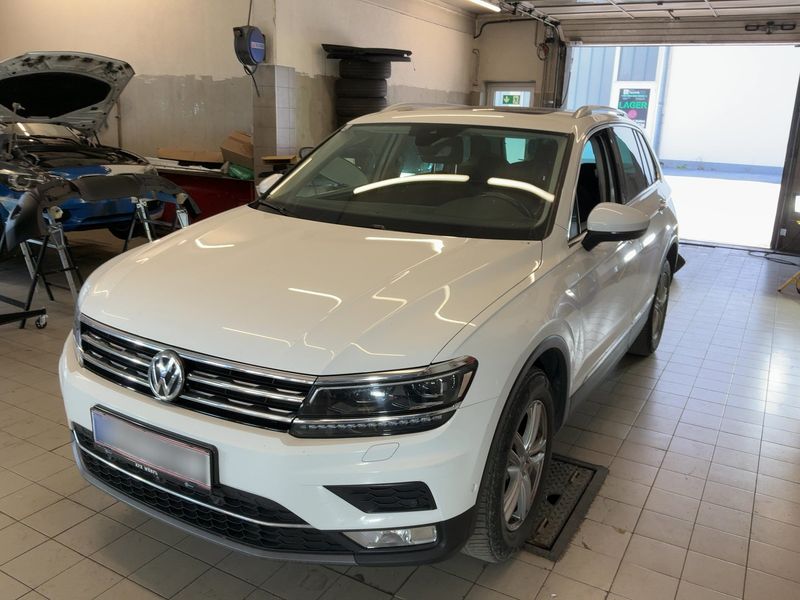 Volkswagen Tiguan 2.0 TDI — 1/8