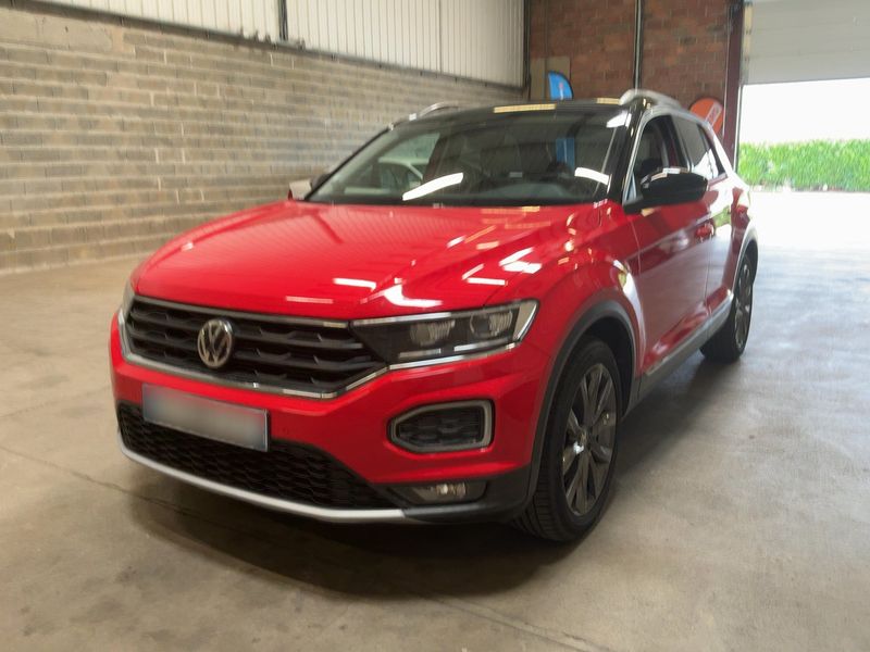 Volkswagen T-Roc 2.0 TSI — фото 1