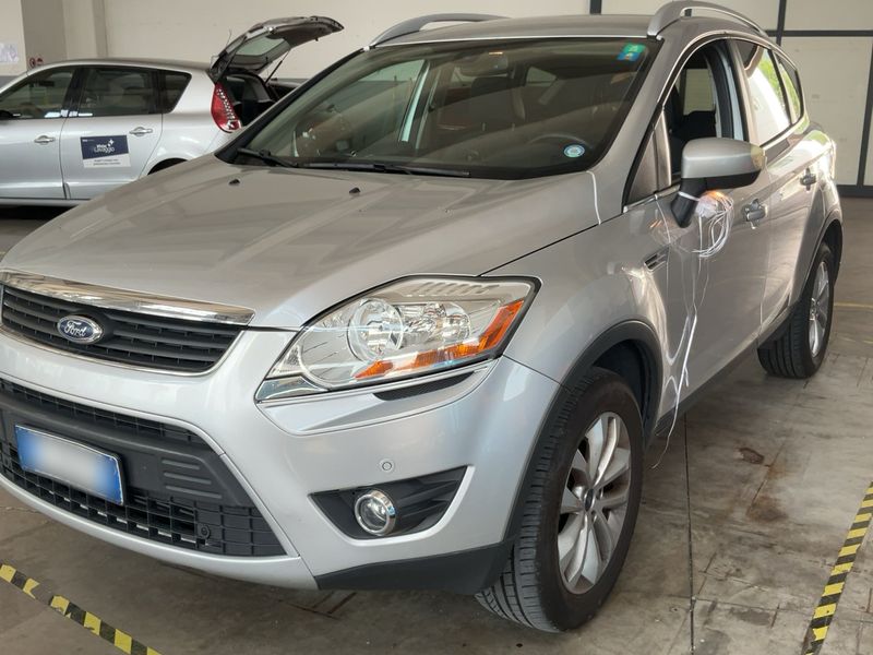 Ford Kuga 2.0 TDCi — 1/8