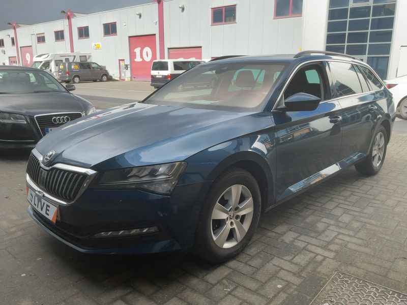 Skoda Superb 2.0 TDI — 1/8