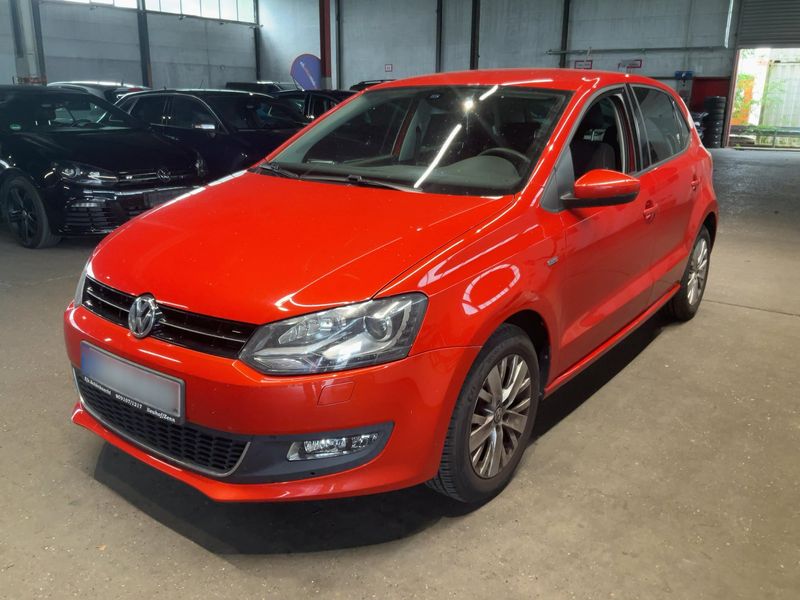 Volkswagen Polo 1.2 TSI — фото 1