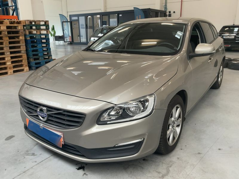 Volvo V60 2.0 D2 — 1/8