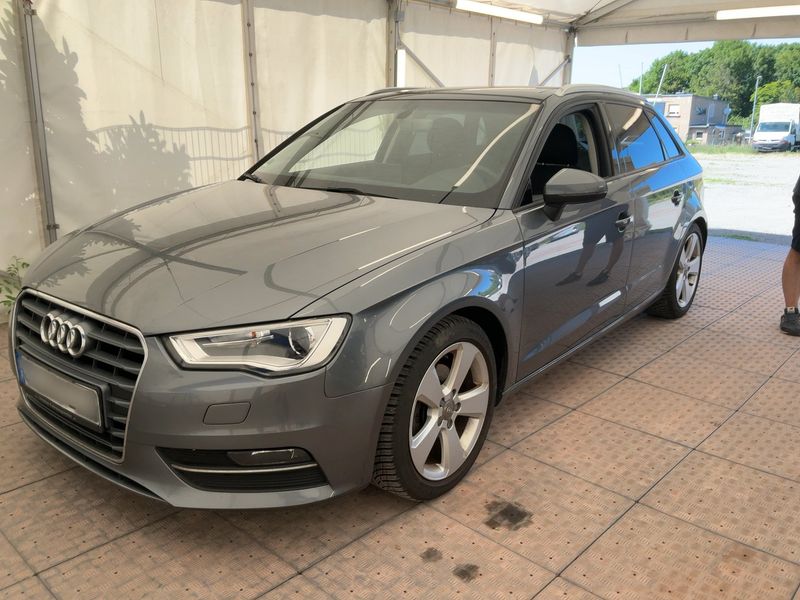 Audi A3 Sportback 1.4 TFSI — 1/8