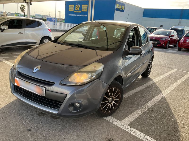 Renault Clio 1.5 dCi — 1/8