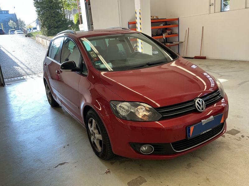 Volkswagen Golf VI Plus 1.6 TDI — фото 1