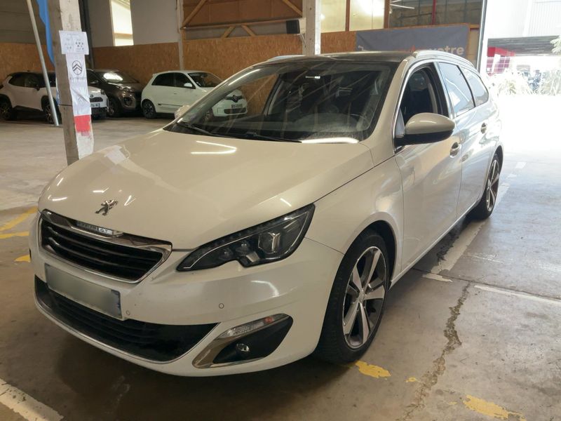 Peugeot 308 1.2 e-THP — фото 1