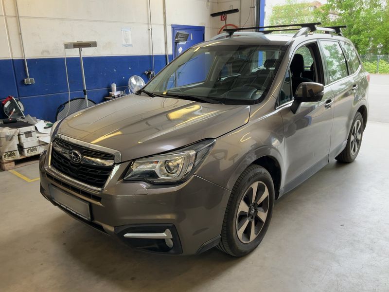 Subaru Forester 2.0 — 1/8