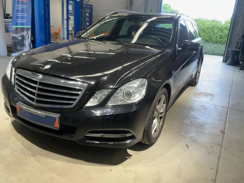 Mercedes-Benz E-Klasse E 220 CDI — 1/8