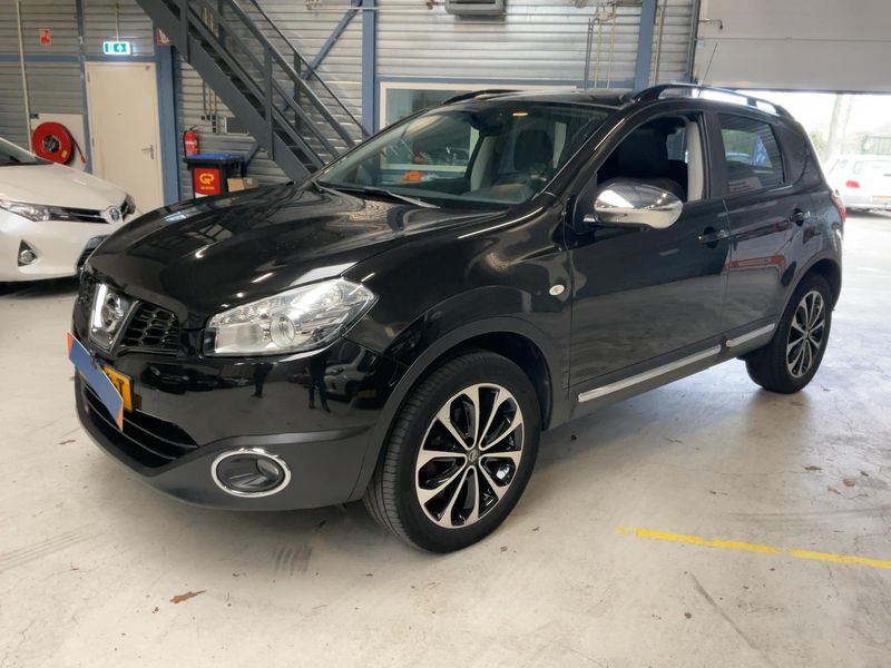 Nissan Qashqai 1.2 — 1/8