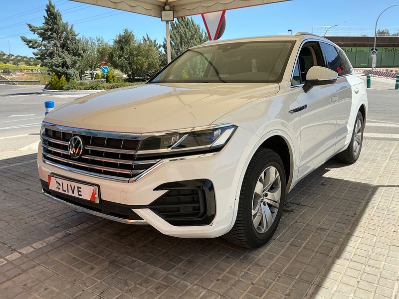 Volkswagen Touareg 3.0 V6 TDI — 1/8