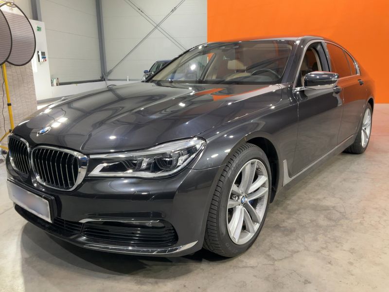 BMW 7er 750i — фото 1