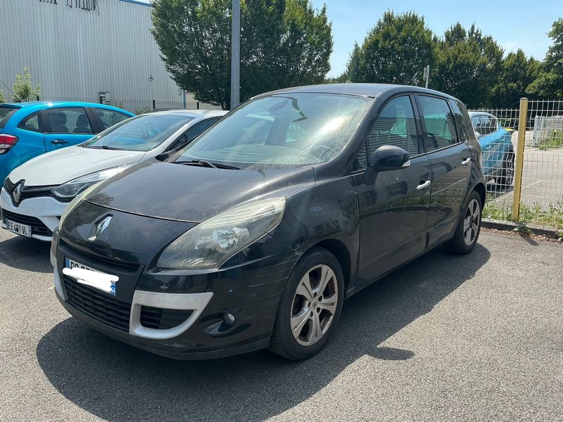 Renault Scenic 1.9 dCi — фото 1