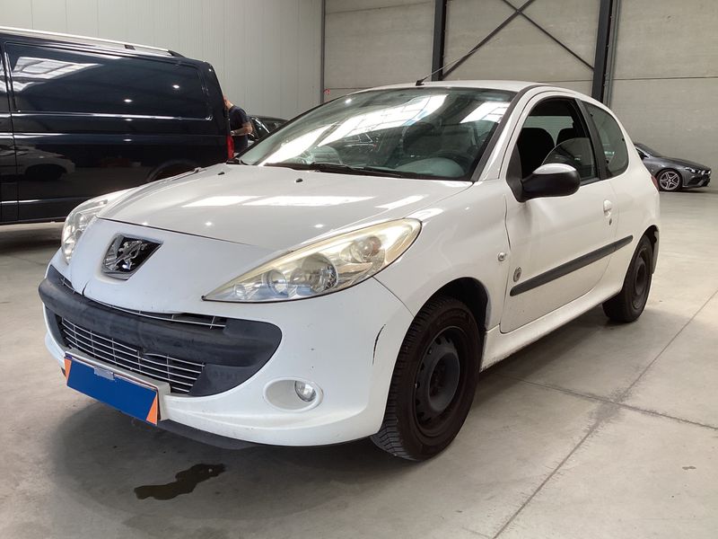 Peugeot 206+ 1.1 — 1/8