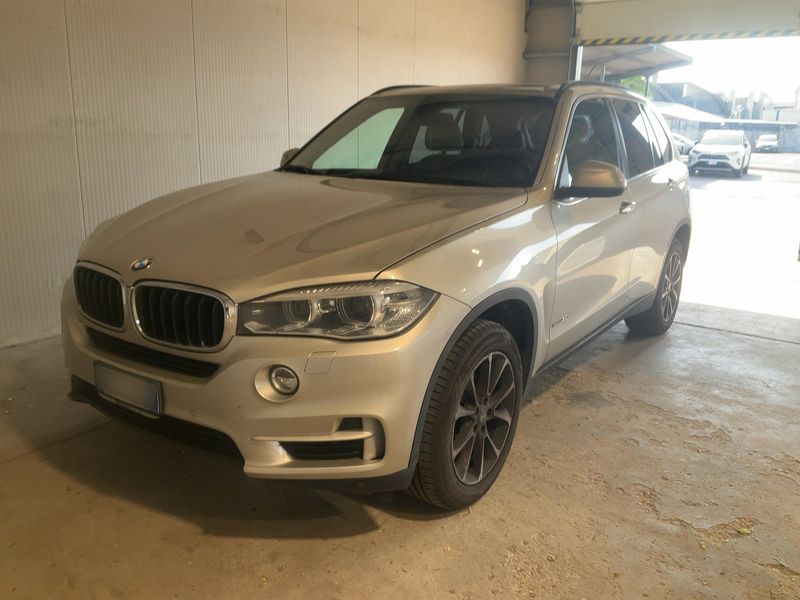 BMW X5 xDrive 30d — фото 1