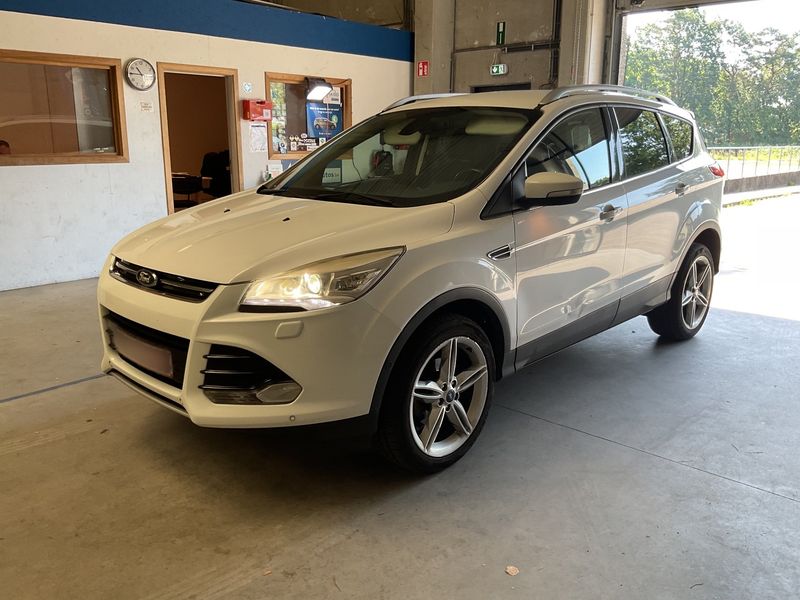 Ford Kuga 1.5 EcoBoost — 1/8