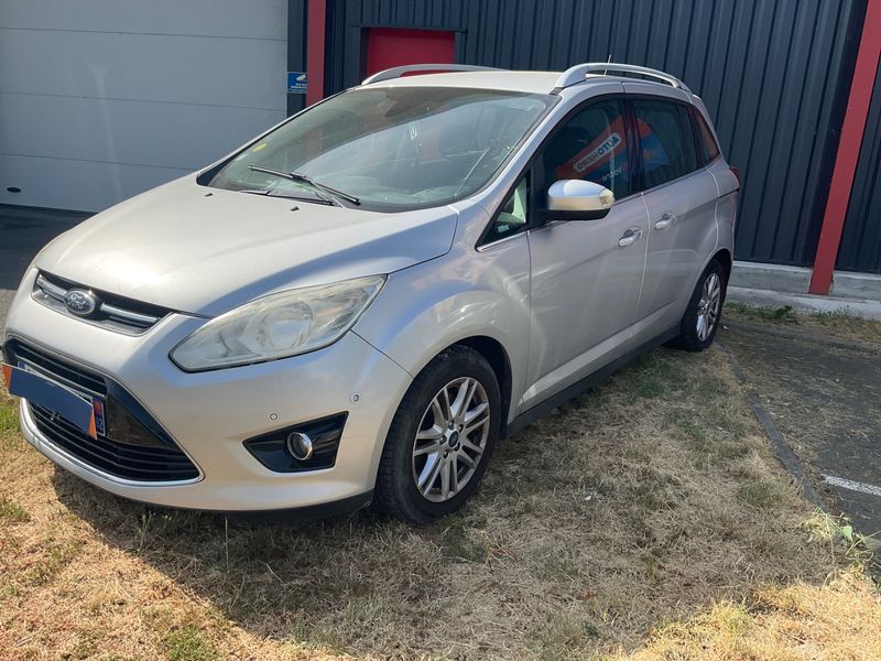 Ford Grand C-Max 1.6 TDCi — фото 1