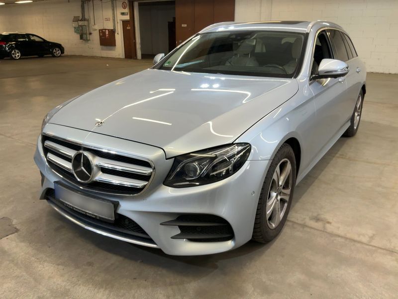Mercedes-Benz E-Klasse E 250 — 1/8