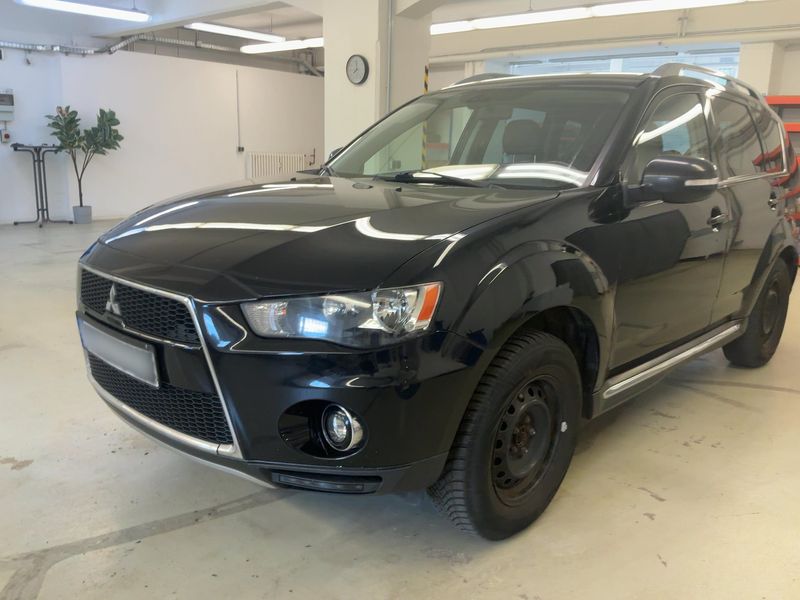 Mitsubishi Outlander 2.0 MIVEC — фото 1