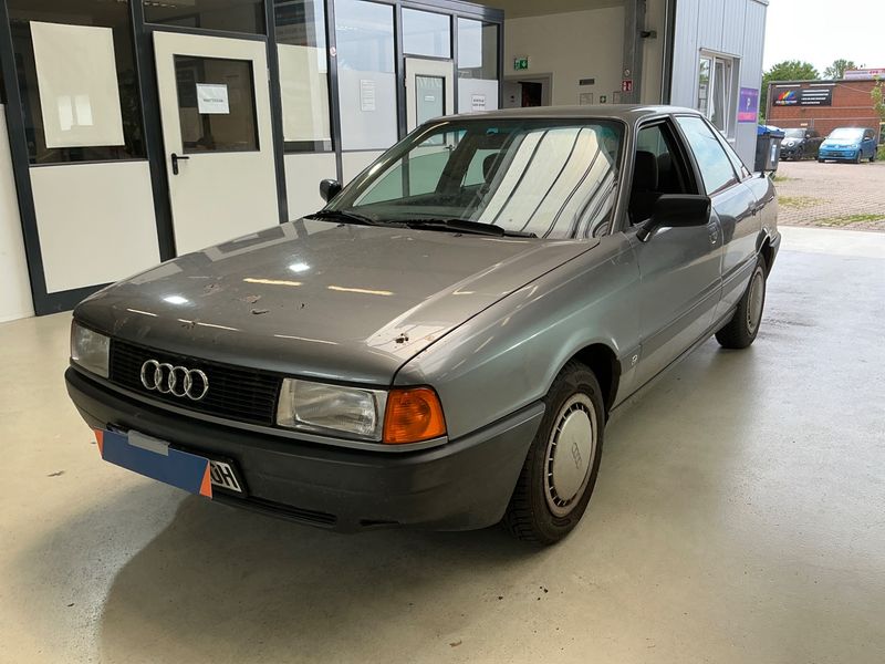 Audi 80 1.8 S — фото 1