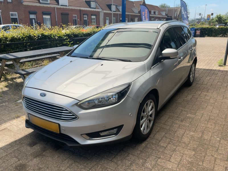 Ford Focus 1.5 EcoBoost — 1/8