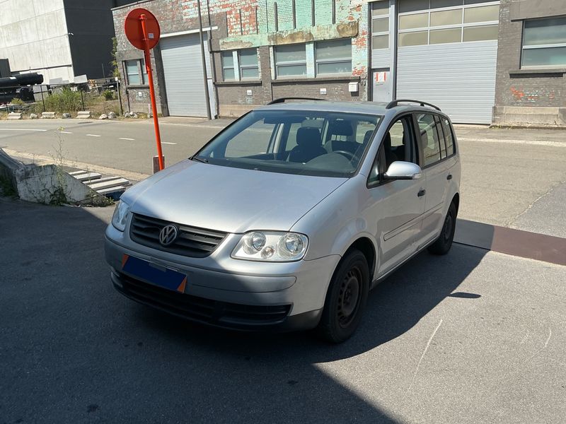 Volkswagen Touran 1.9 TDI — 1/8