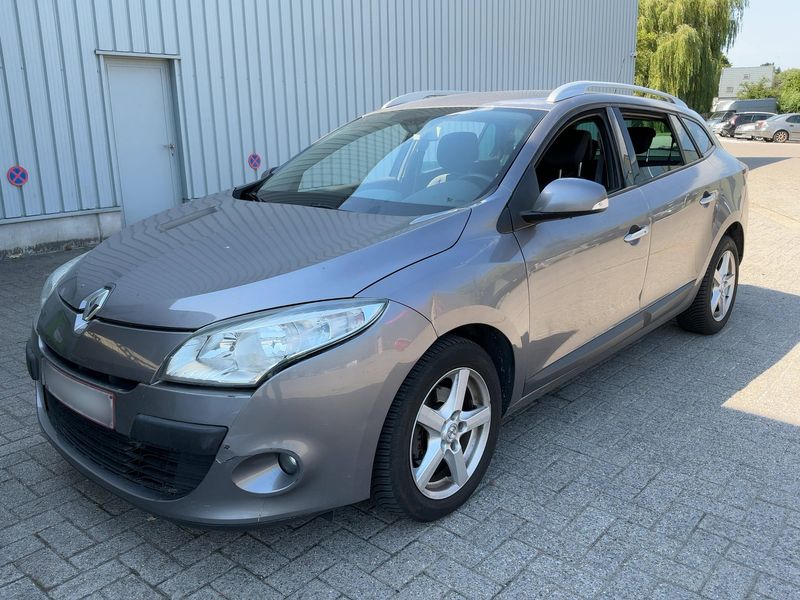 Renault Megane 1.5 dCi — 1/8