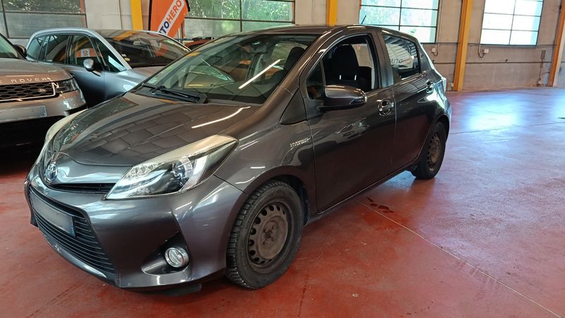 Toyota Yaris 1.5 Hybrid — фото 1