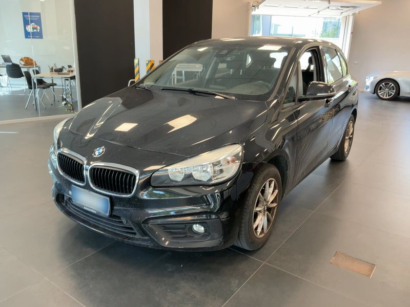 BMW 2er 220i Active Tourer — фото 1