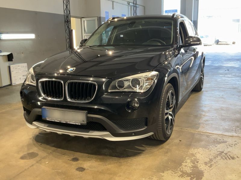 BMW X1 sDrive 18i — 1/8