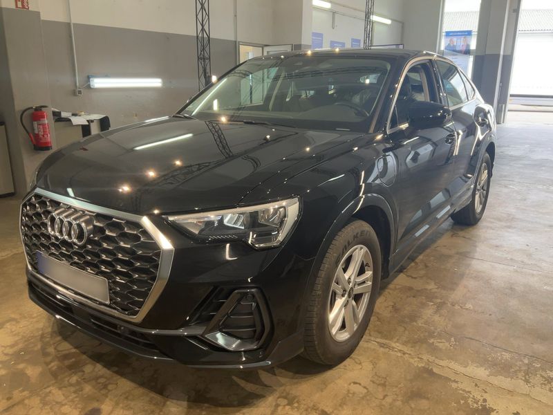 Audi Q3 Sportback 45 TFSIe — 1/8
