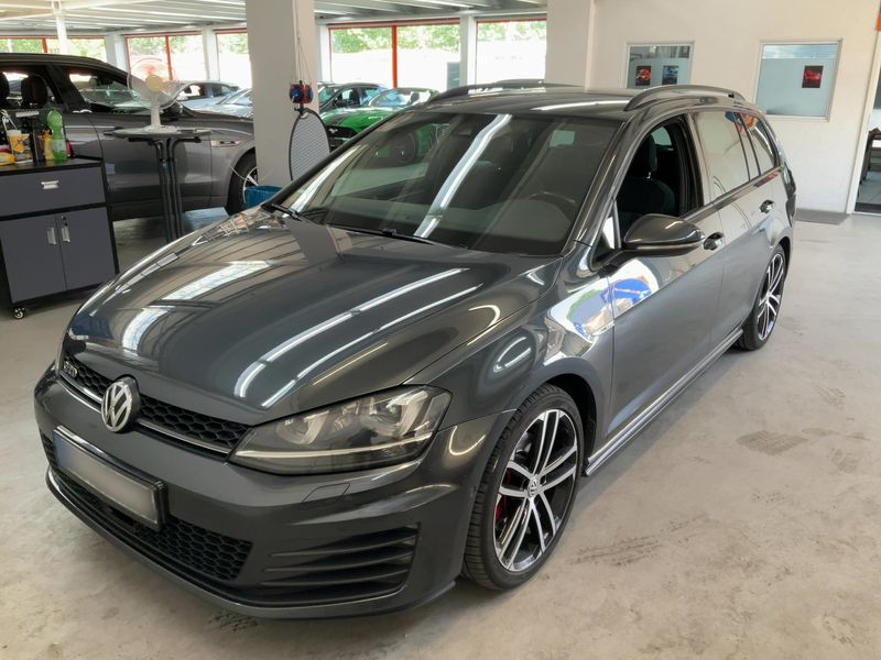 Volkswagen Golf VII 2.0 TDI — 1/8