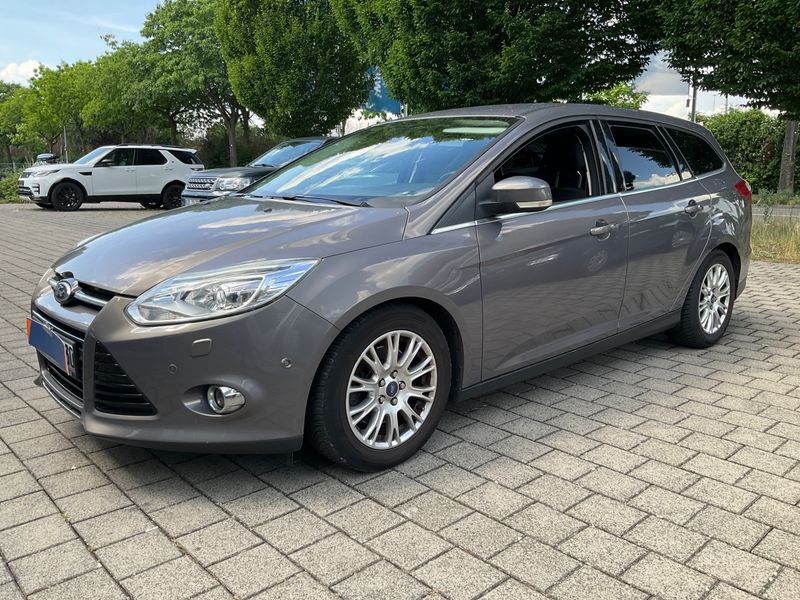 Ford Focus 1.6 EcoBoost — 1/8
