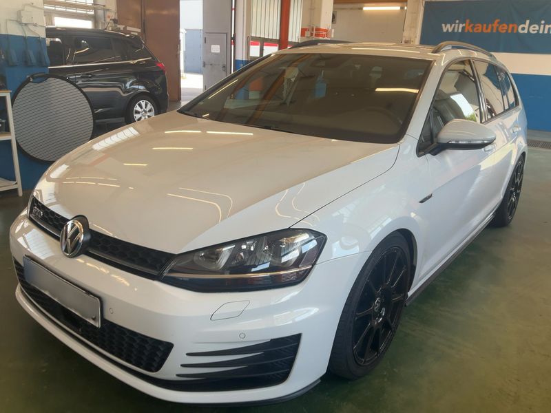 Volkswagen Golf VII 2.0 TDI — 1/8