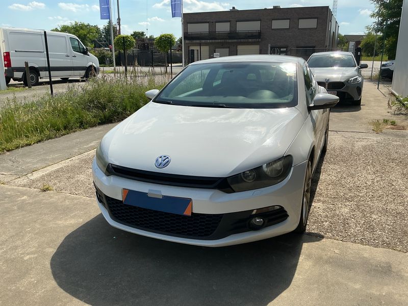 Volkswagen Scirocco 2.0 TSI — 1/8