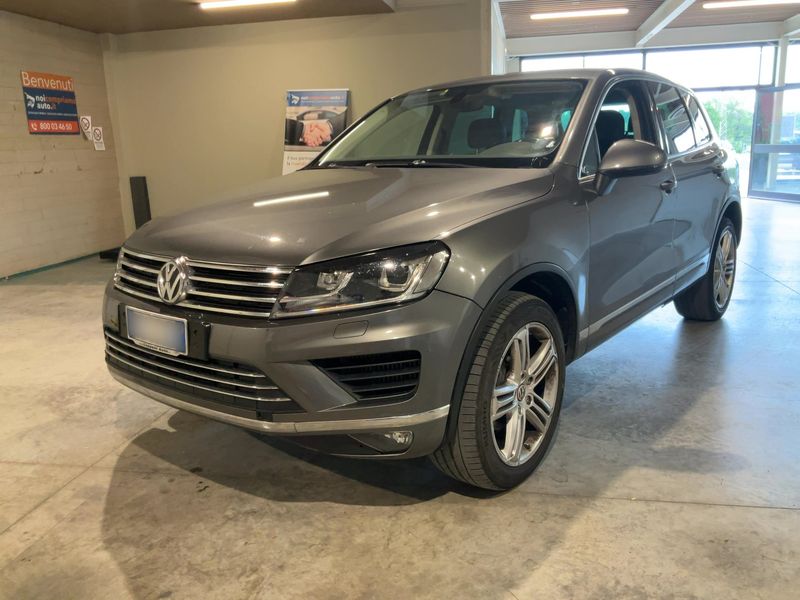 Volkswagen Touareg 3.0 V6 TDI — 1/8