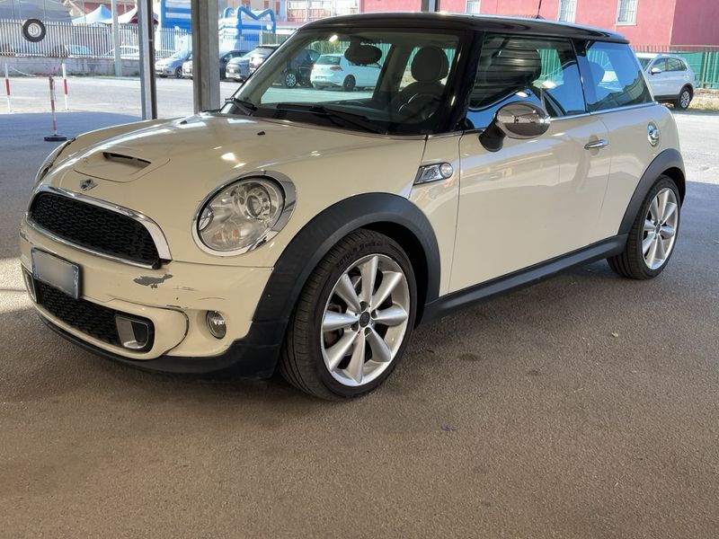 MINI MINI Cooper S — 1/8