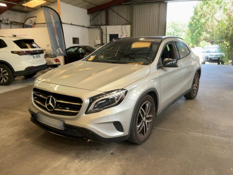 Mercedes-Benz GLA-Klasse GLA 220 d — фото 1
