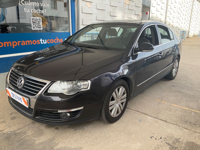 Volkswagen Passat 2.0 TDI — 1/8